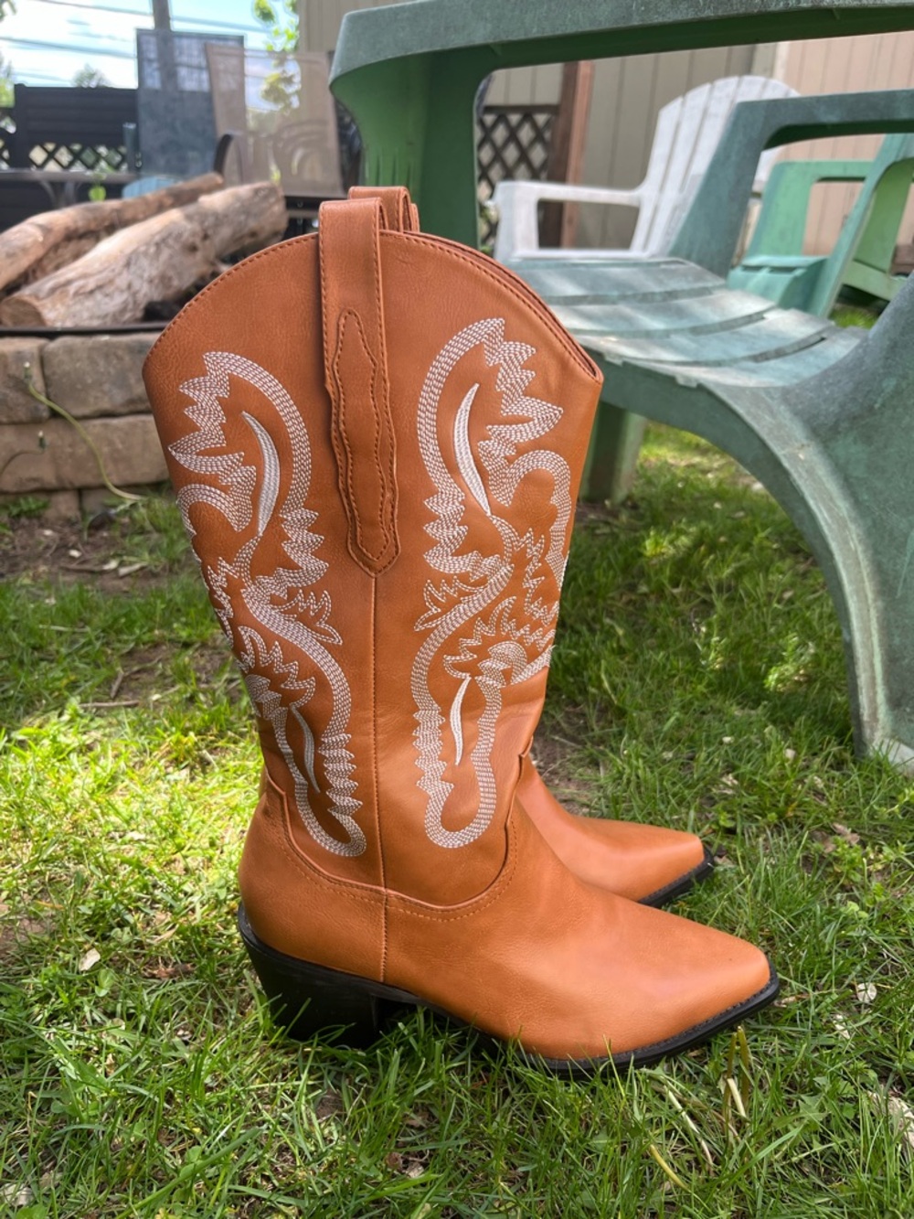 Billini Cowboy Boots Tan Size 9